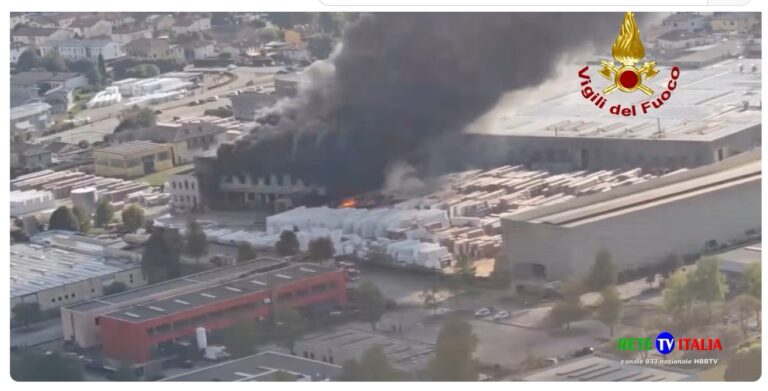 Vasto incendio in Veneto