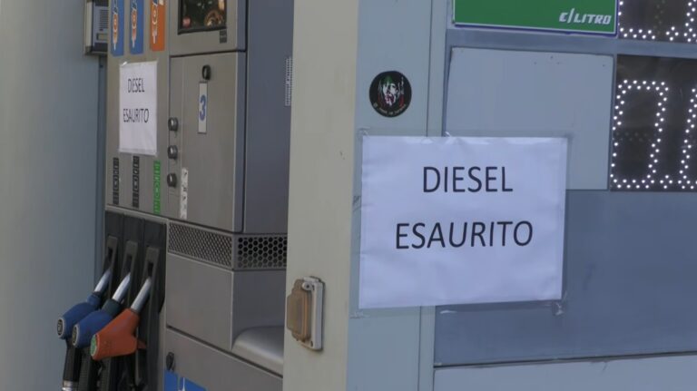 carburanti si aggrava